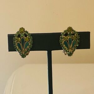 #219 Vintage Weiss Earrings